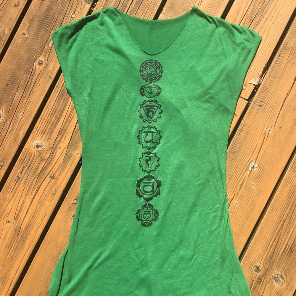 Green long chakra t-shirt